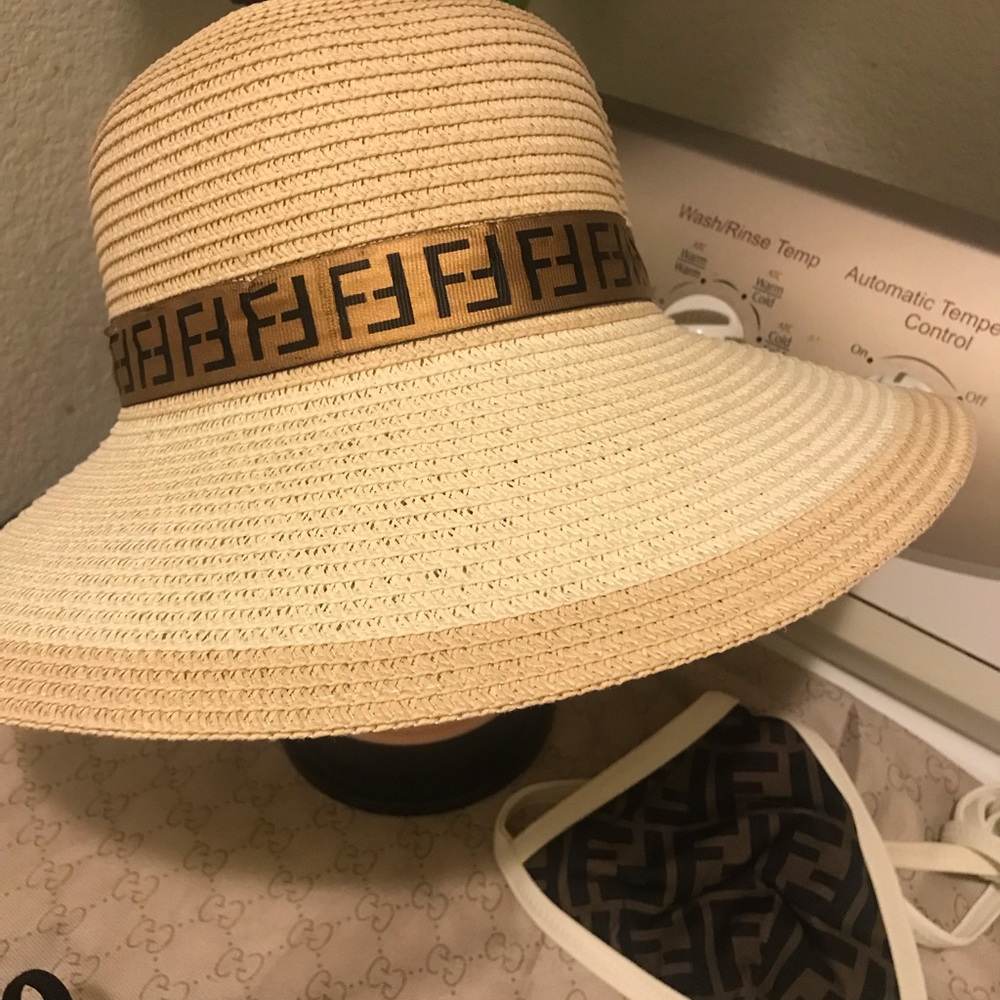 New Never Used , Authentic Excellet Condition - image 5